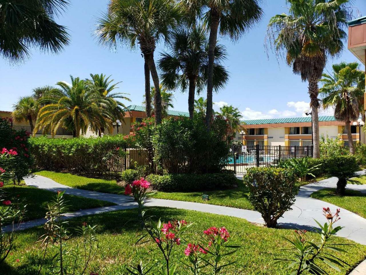 Garnet Inn & Suites Orlando Exteriér fotografie