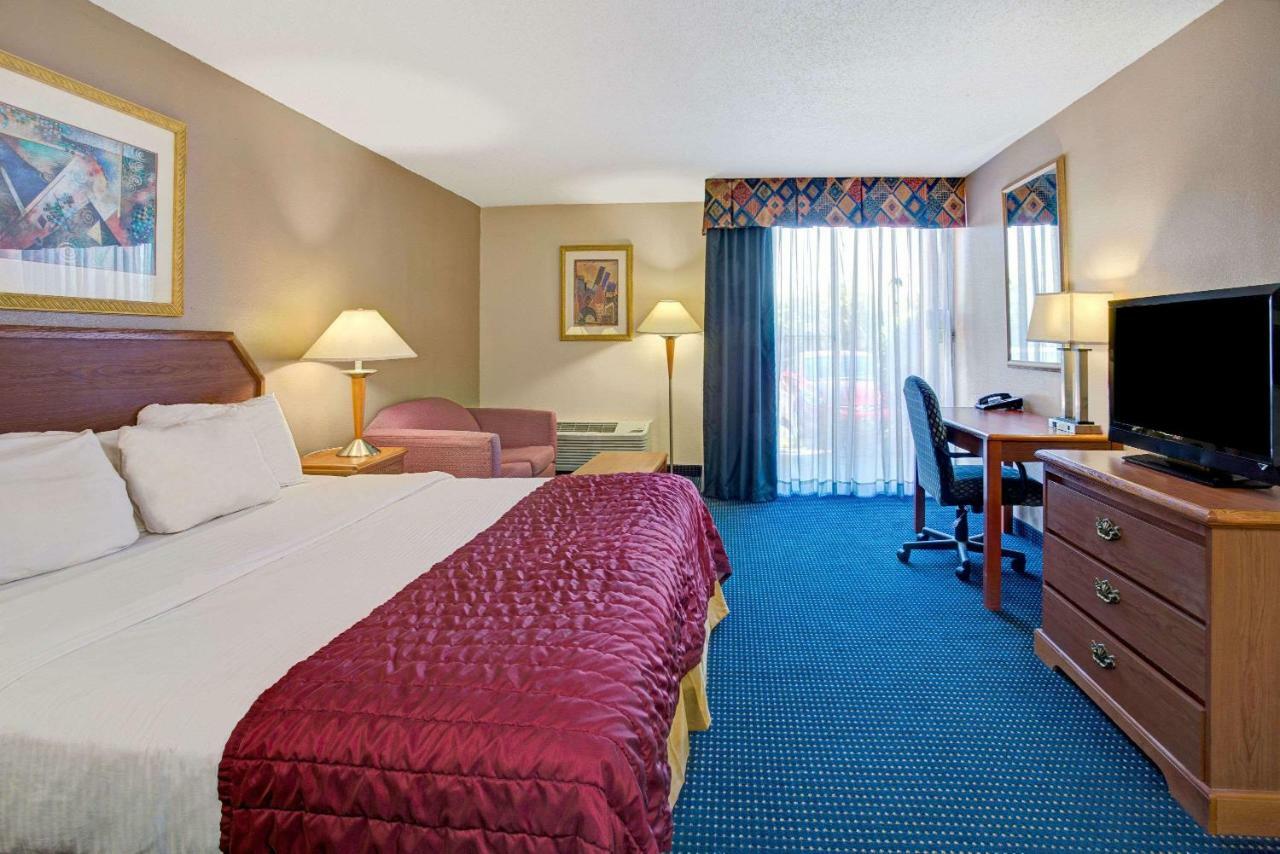 Garnet Inn & Suites Orlando Exteriér fotografie